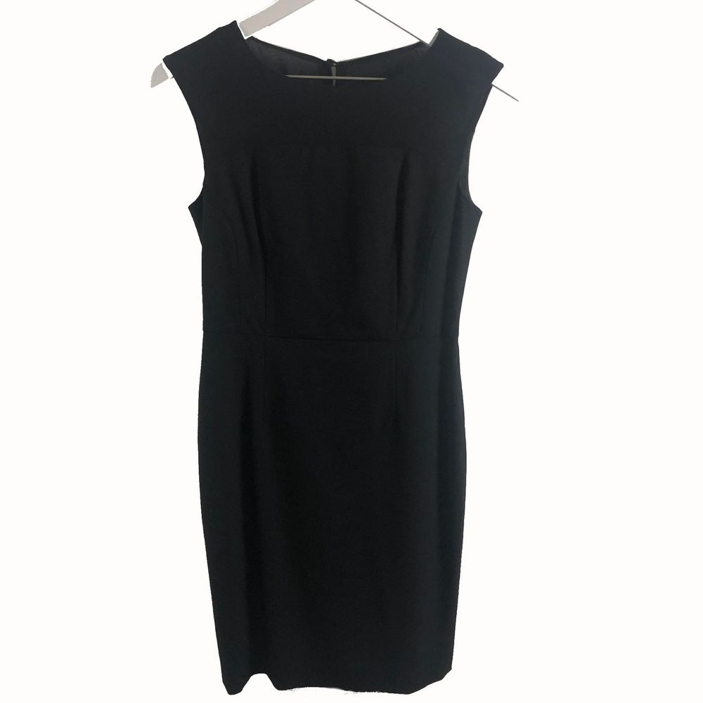 Banana Republic size 2 Black dress